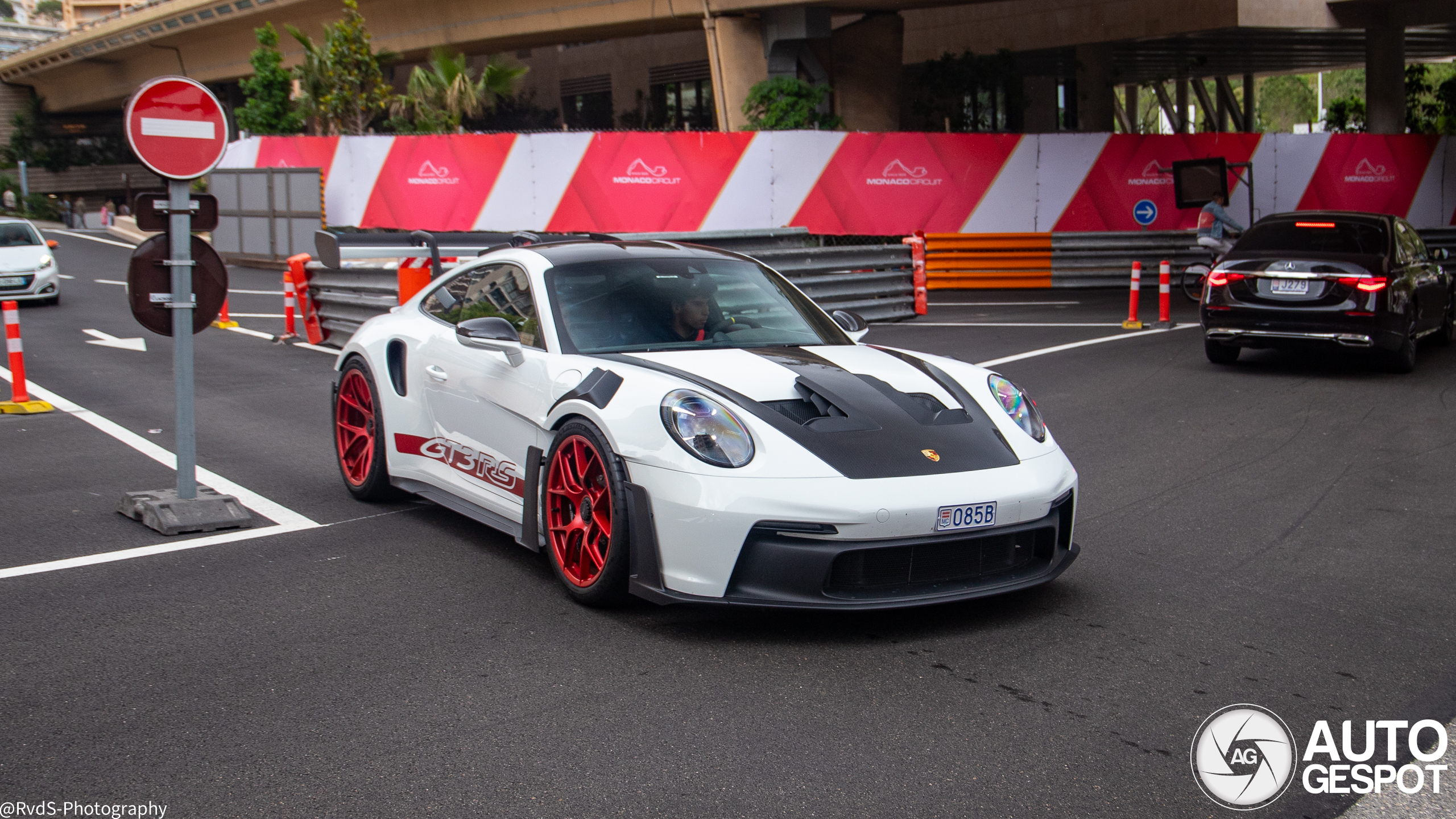 Gespot in Monaco: Gabriel Bortoleto in een heerlijke Porsche GT3 RS