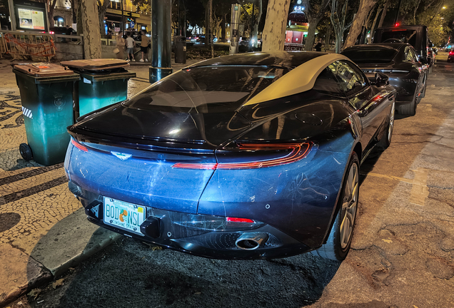 Aston Martin DB11