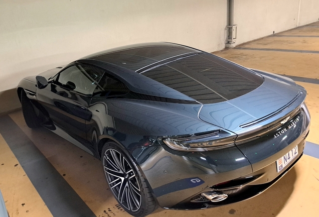 Aston Martin DB12