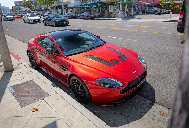 Aston Martin V12 Vantage S