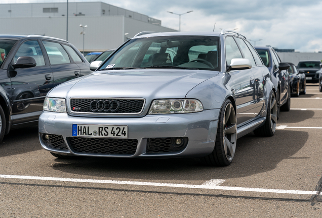 Audi RS4 Avant B5