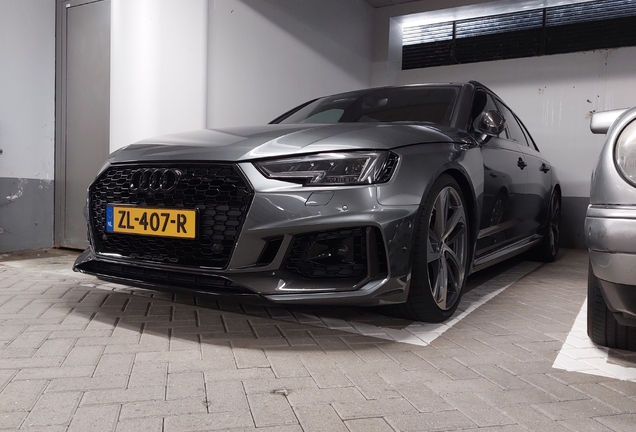 Audi RS4 Avant B9