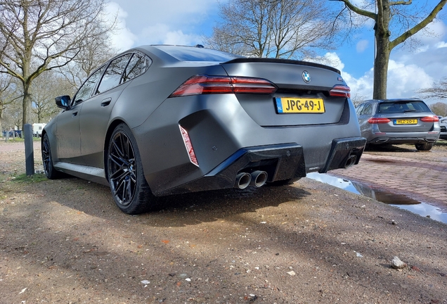 BMW M5 G90