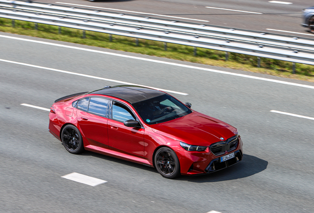 BMW M5 G90