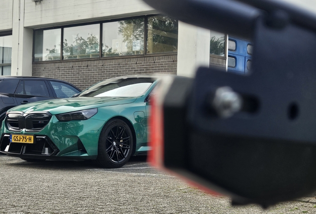 BMW M5 G90