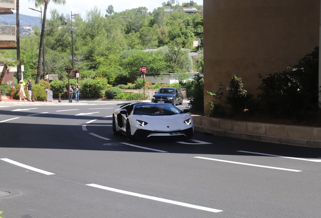 Lamborghini Aventador LP750-4 SuperVeloce Roadster