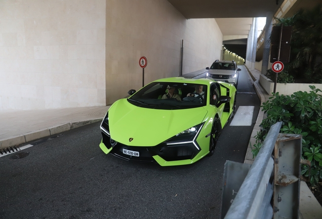 Lamborghini Revuelto