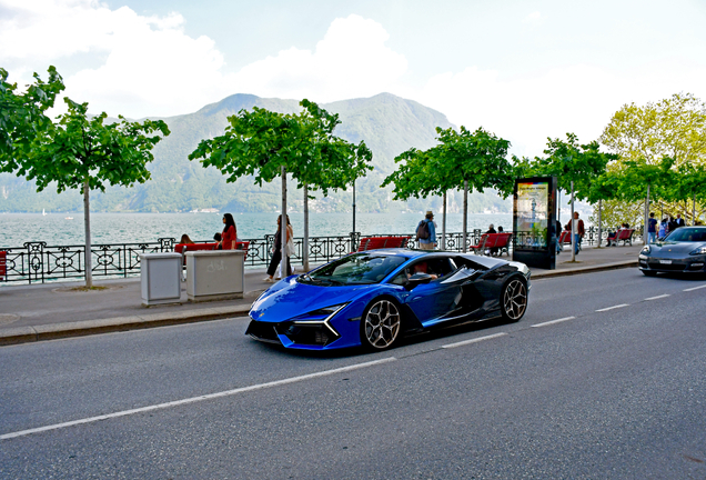Lamborghini Revuelto