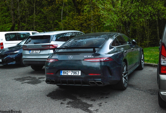 Mercedes-AMG GT 63 S X290