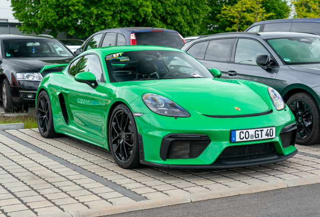 Porsche 718 Cayman GT4