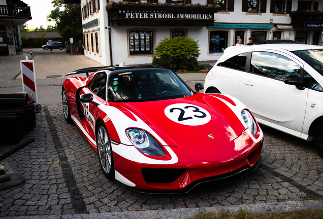 Porsche 918 Spyder Weissach Package