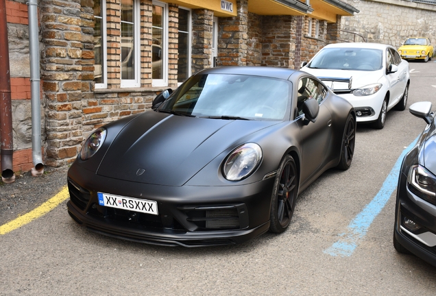 Porsche 992 TechArt Street 520