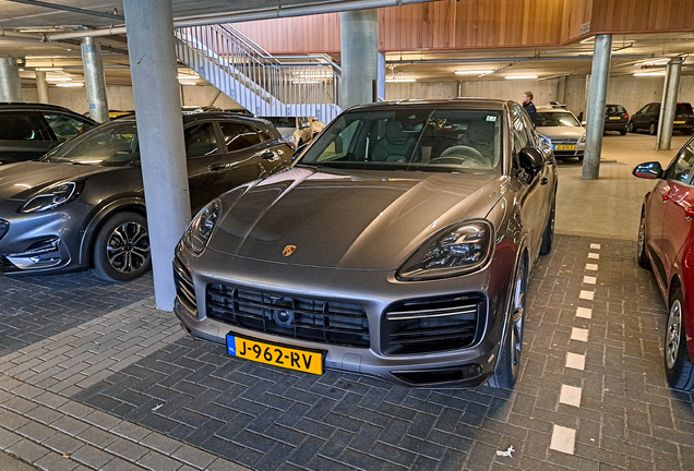 Porsche Cayenne Coupé Turbo S E-Hybrid