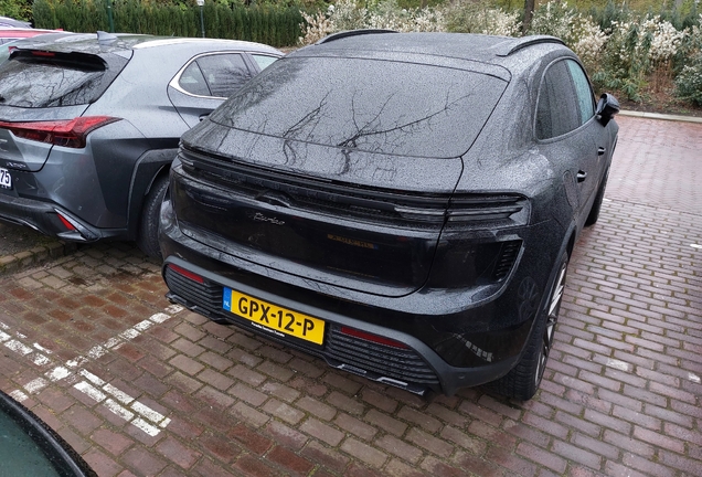 Porsche Macan EV Turbo