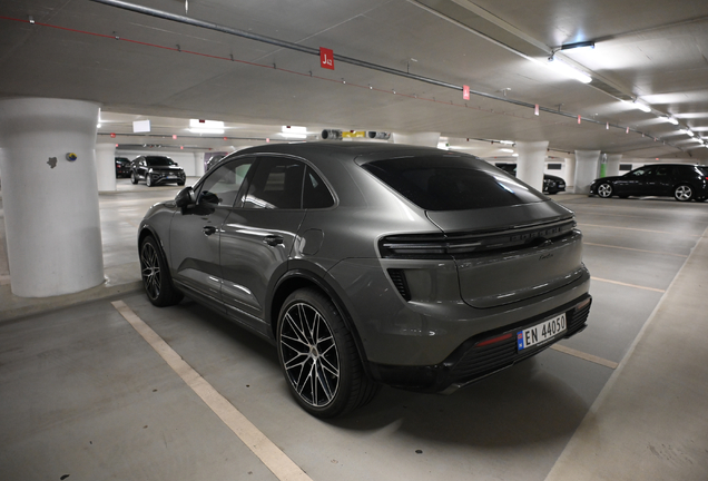 Porsche Macan EV Turbo