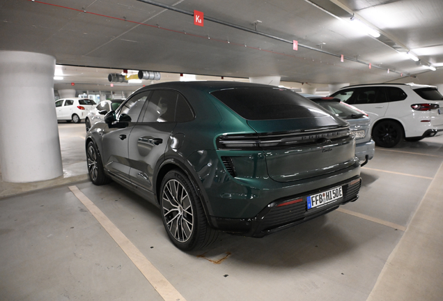 Porsche Macan EV Turbo