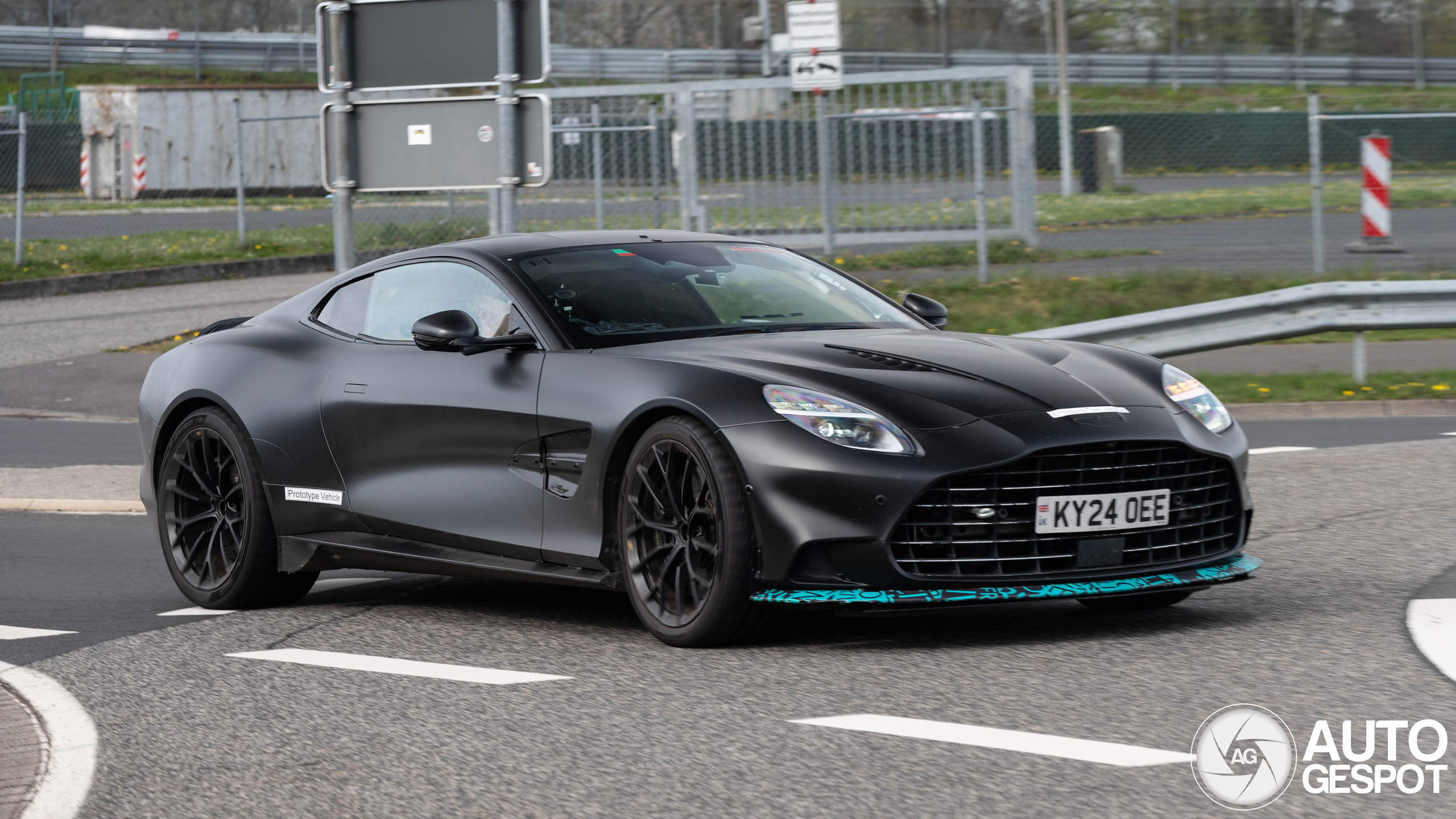 Aston Martin Vanquish S 2027
