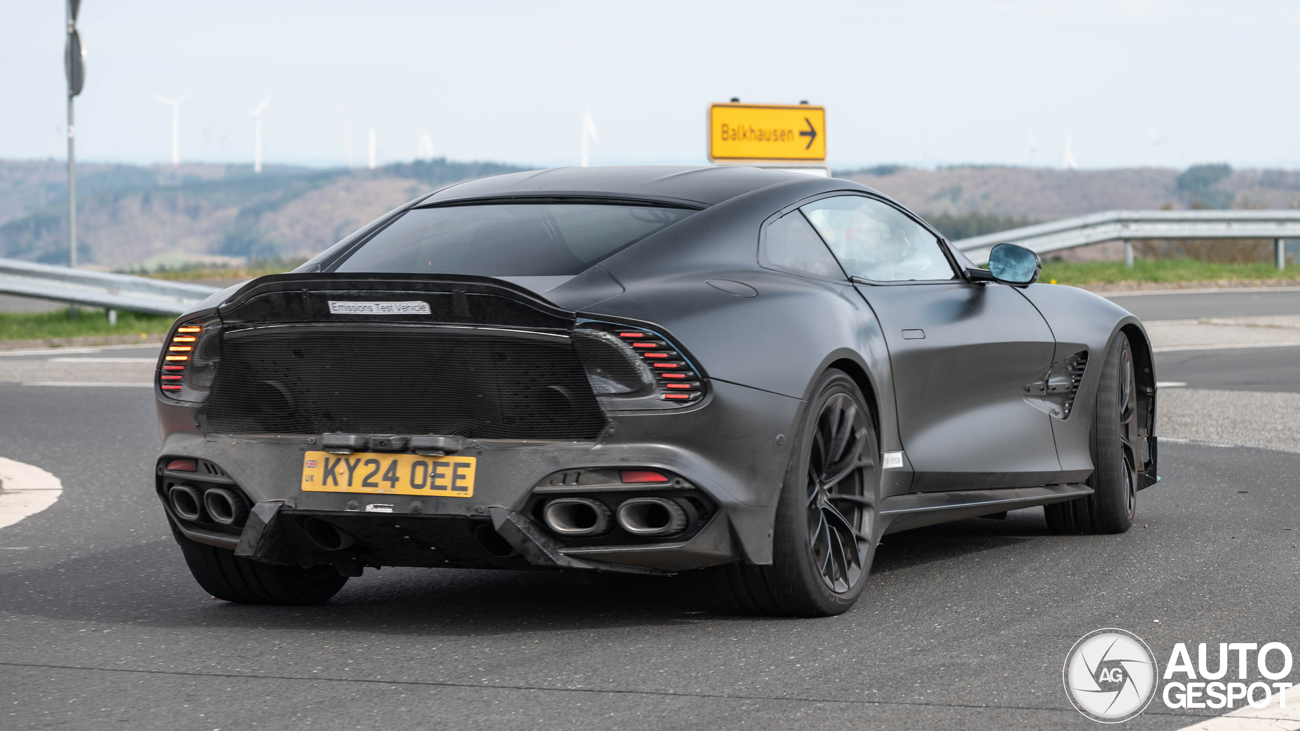 Aston Martin Vanquish S 2027