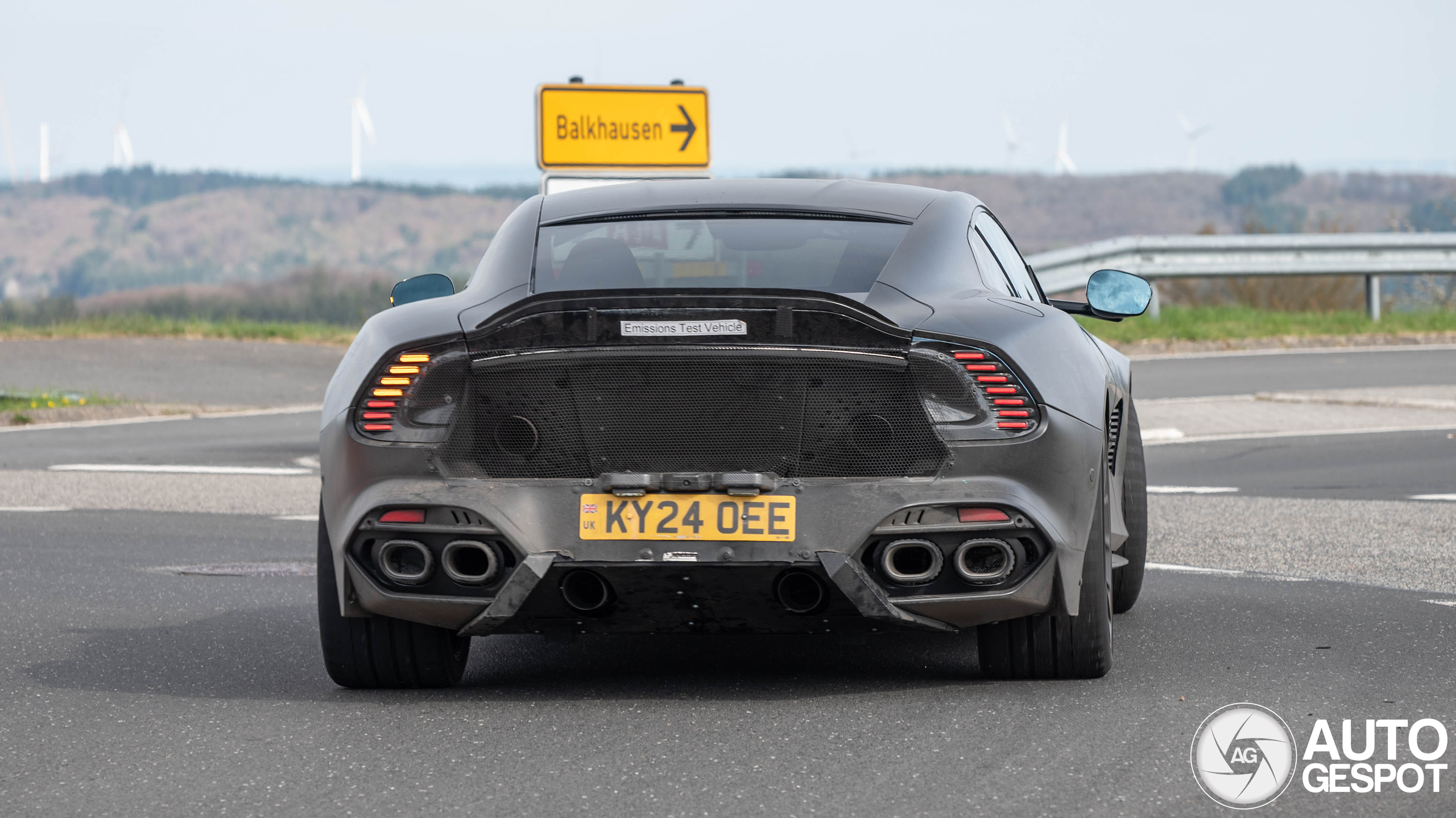 Aston Martin Vanquish S 2027