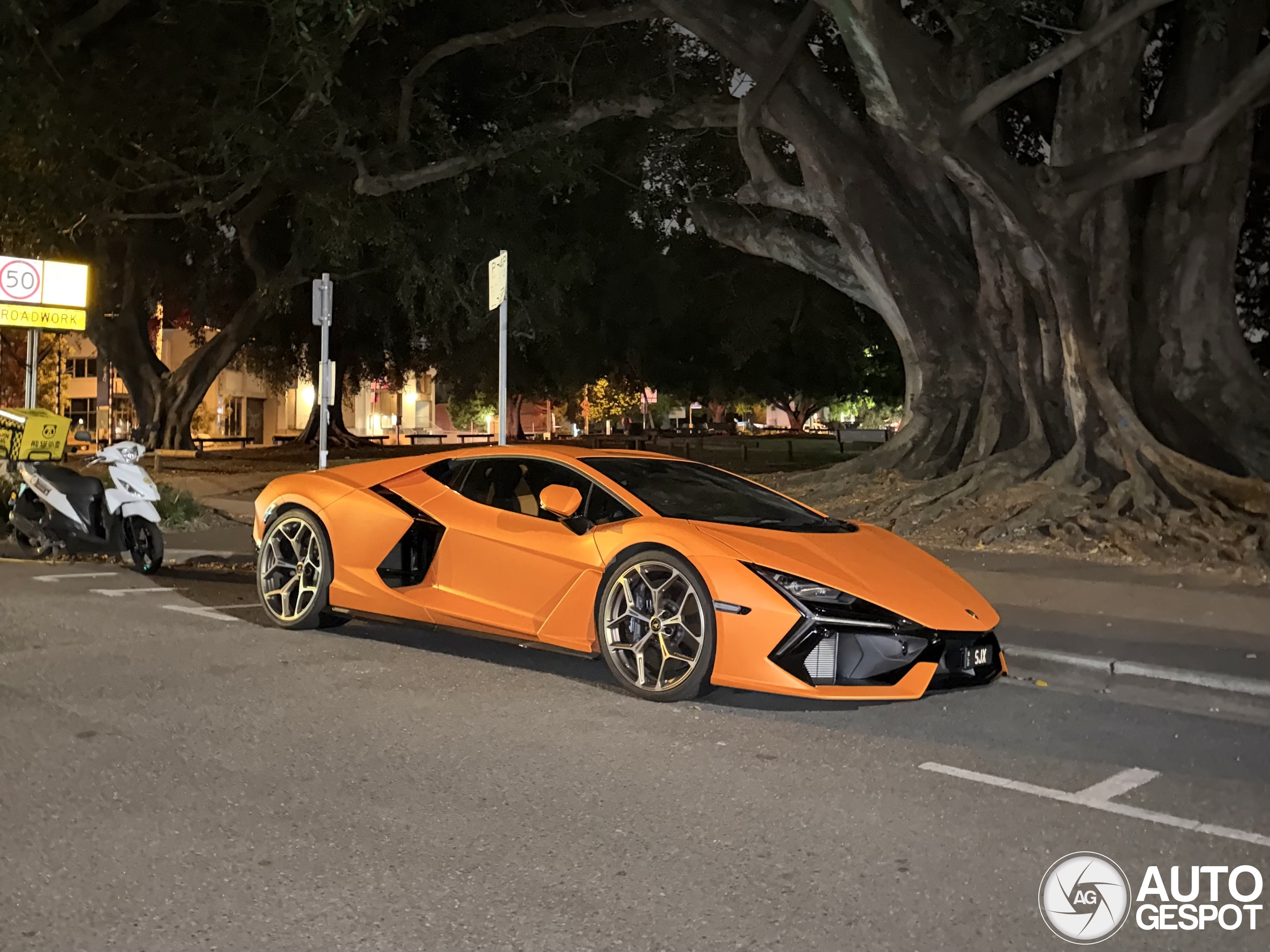 Lamborghini Revuelto