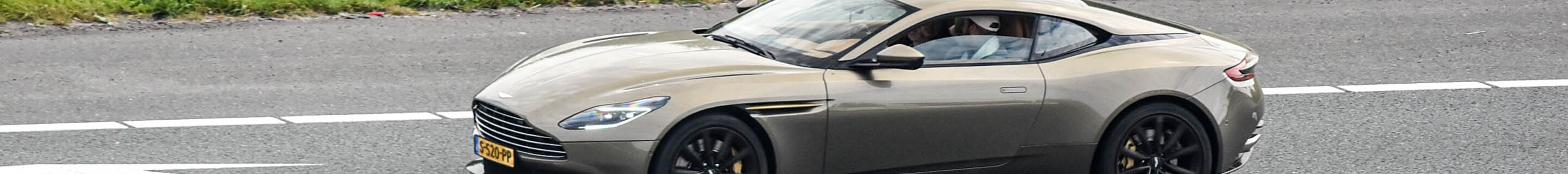 Aston Martin DB11 V8