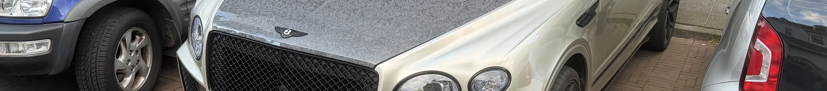 Bentley Bentayga Hybrid 2021