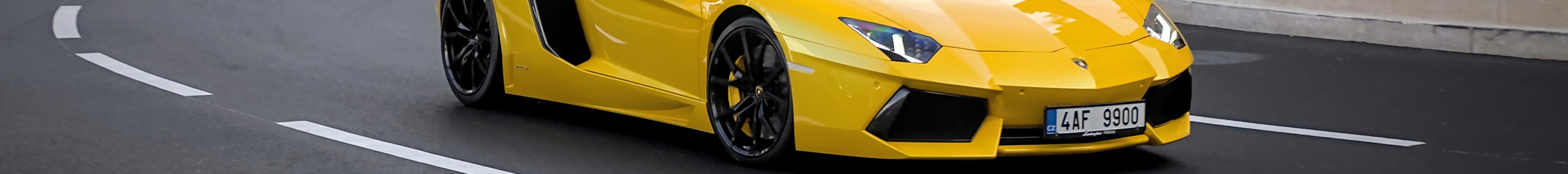 Lamborghini Aventador LP700-4 Roadster