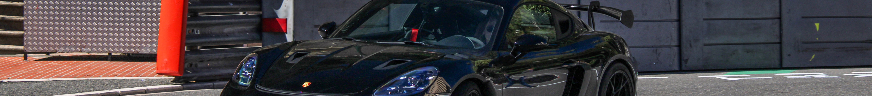 Porsche 718 Cayman GT4 RS