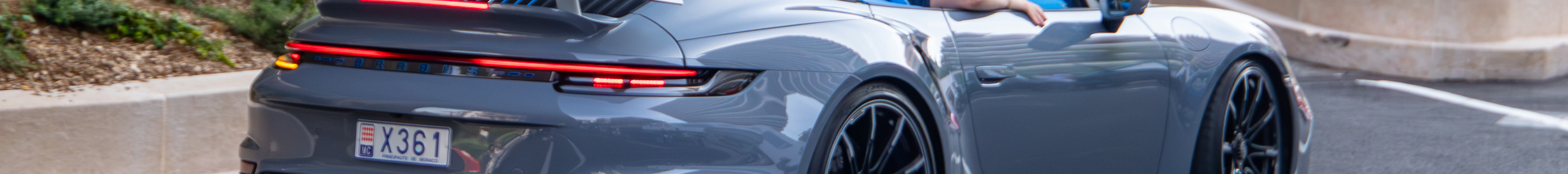Porsche 992 Turbo S Cabriolet MkI Brabus 820