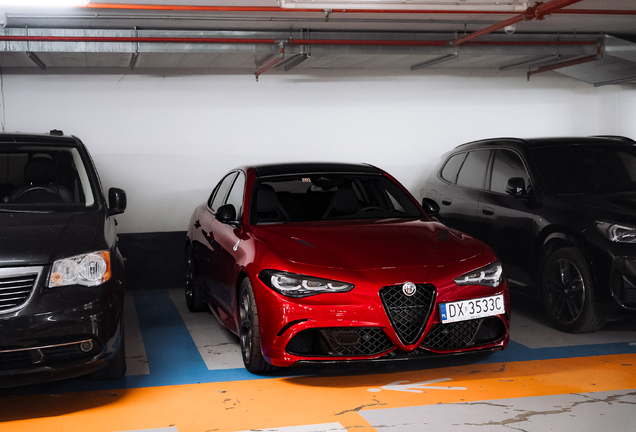 Alfa Romeo Giulia Quadrifoglio 2023