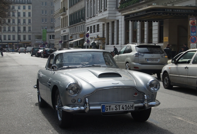 Aston Martin DB4