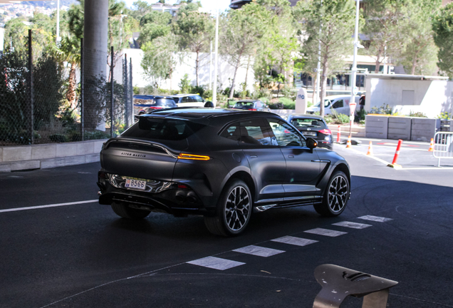 Aston Martin DBX707