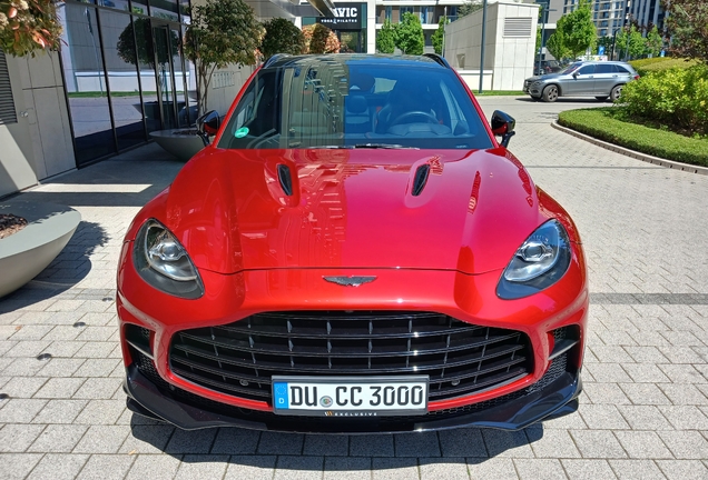 Aston Martin DBX707