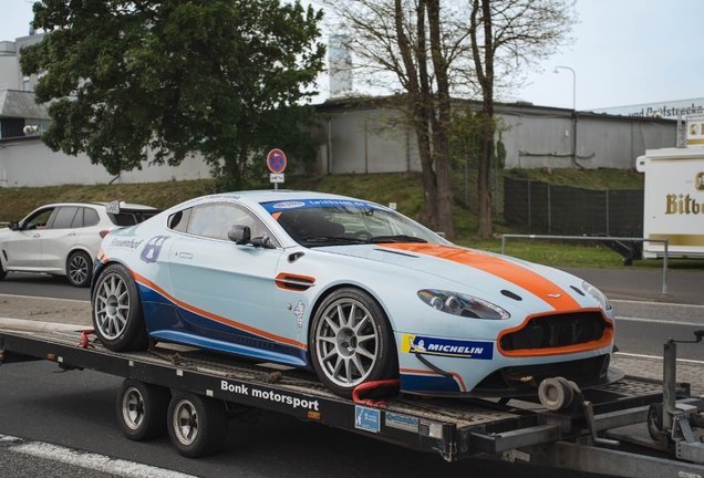 Aston Martin V8 Vantage GT4