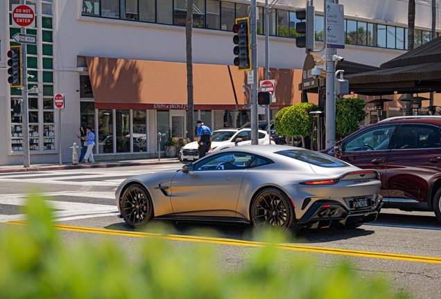 Aston Martin Vantage 2024