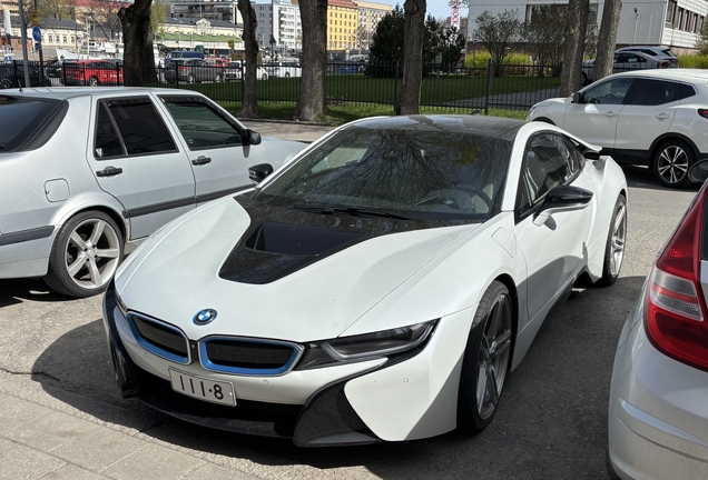 BMW i8