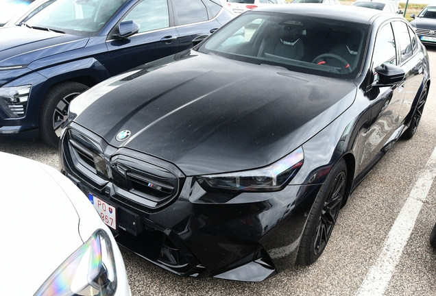 BMW M5 G90