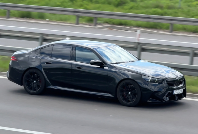 BMW M5 G90