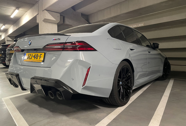 BMW M5 G90
