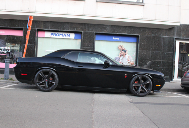 Dodge Challenger SRT-8