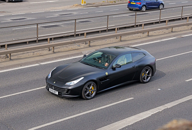 Ferrari GTC4Lusso