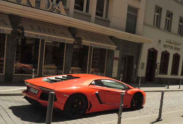 Lamborghini Aventador LP700-4