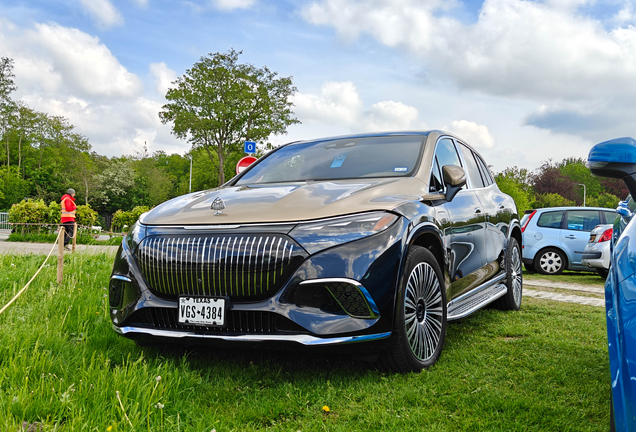 Mercedes-Maybach EQS 680 SUV
