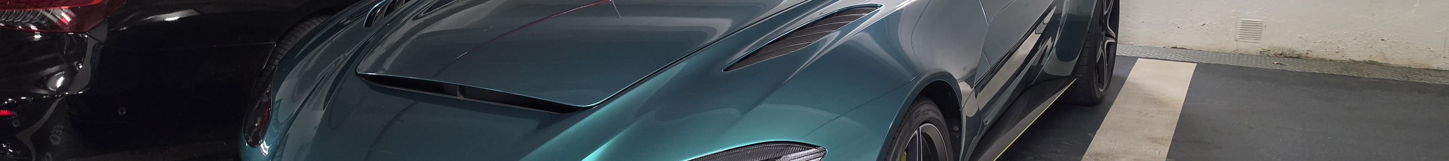 Aston Martin V12 Speedster