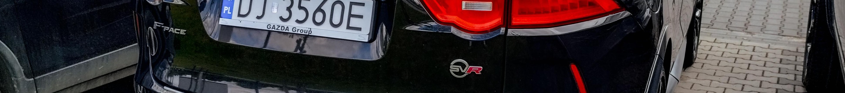 Jaguar F-PACE SVR