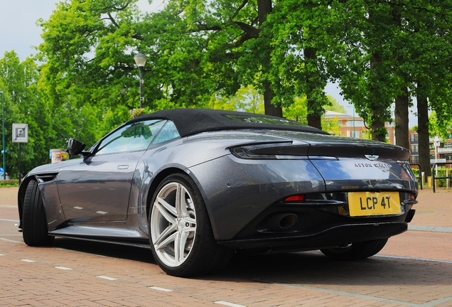 Aston Martin DB12 Volante