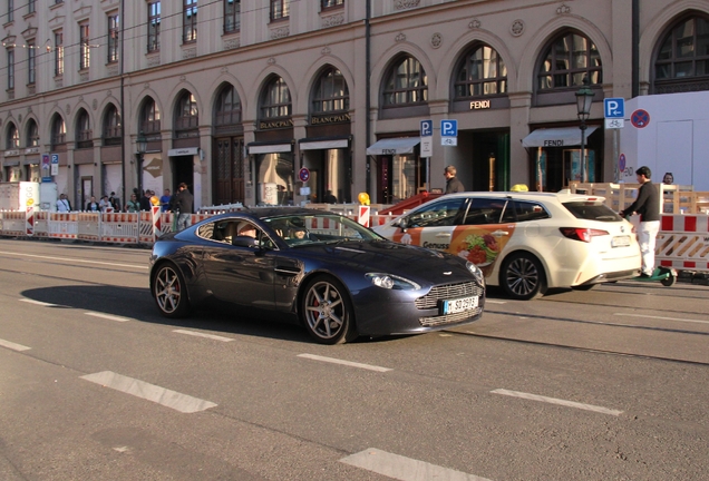 Aston Martin V8 Vantage