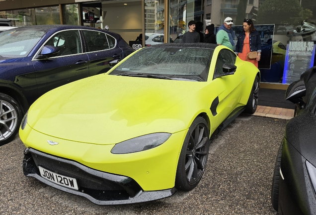 Aston Martin V8 Vantage