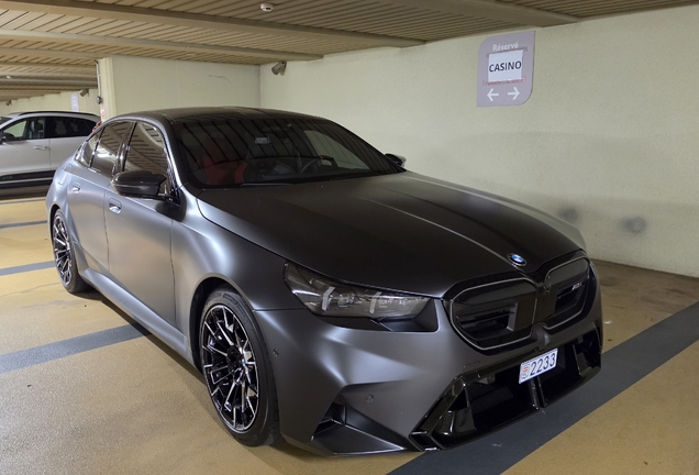 BMW M5 G90