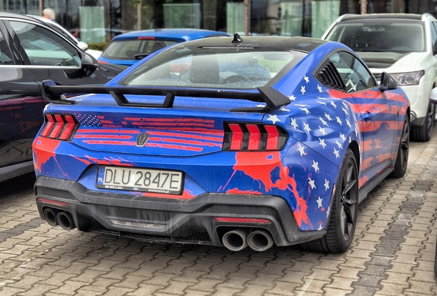 Ford Mustang Dark Horse 2024